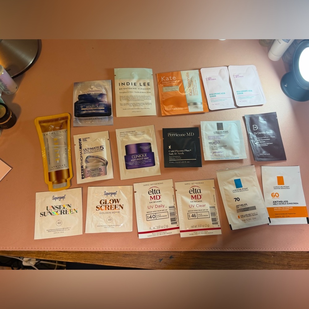 Deluxe/High End Brands: 114 Item Beauty/Skin/Hair Sample Assortment - Picture 10 of 13